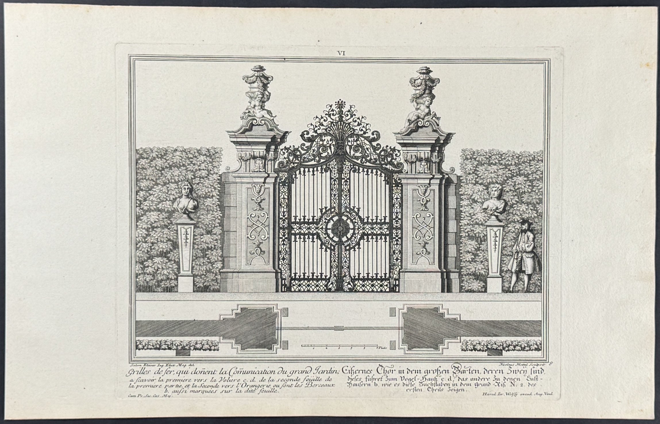 Iron Gates - Grilles de fer, qui donent la Communication du grand Jardin