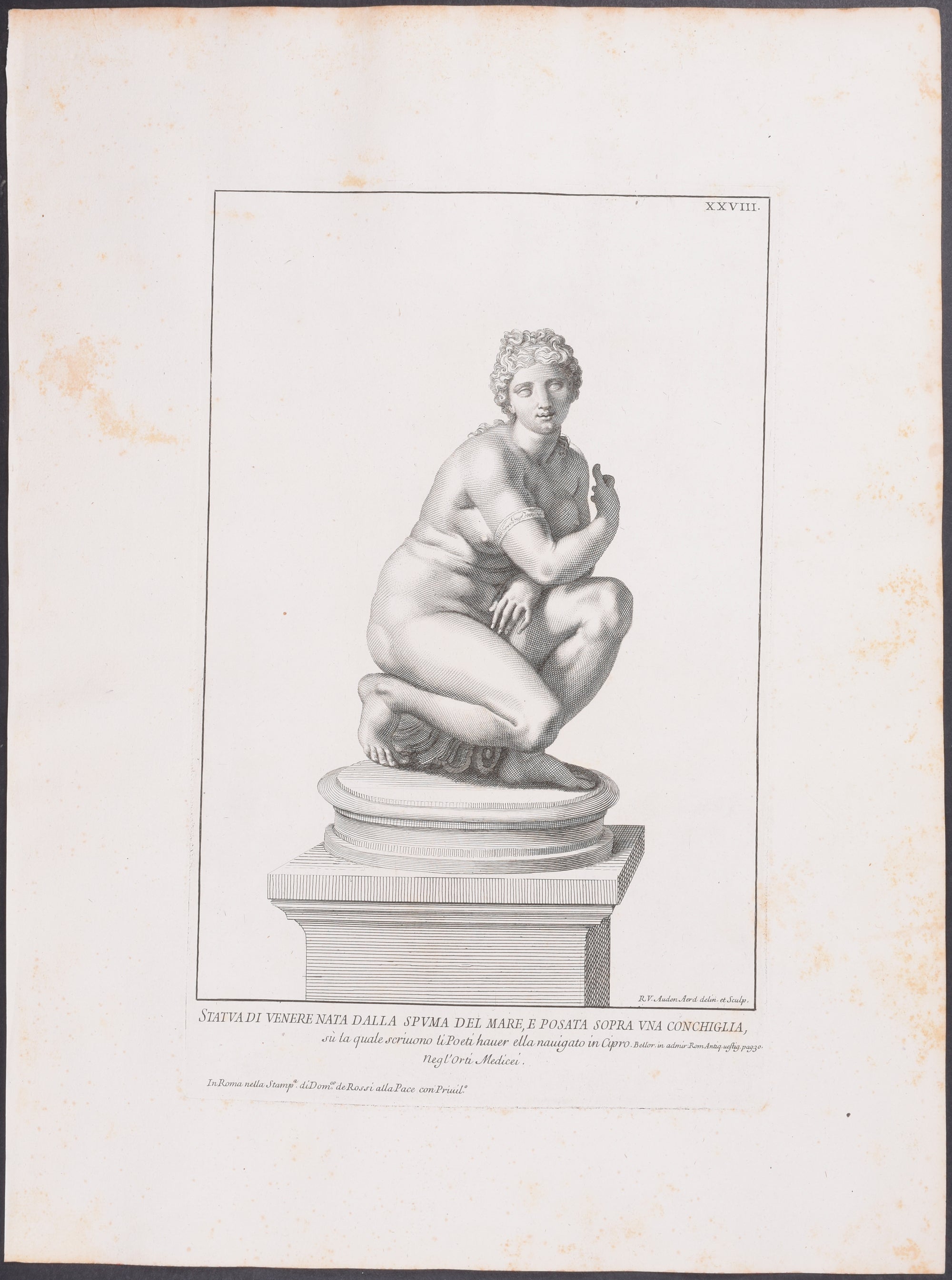 Nude Statue - Flora con Corona di Fiori